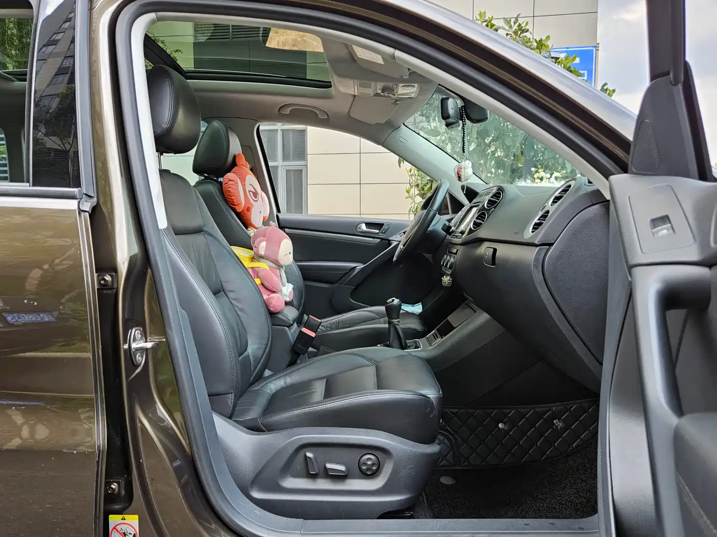 Volkswagen Tiguan 2015 1.8TSI Manual 2WD Limited Edition фото 14