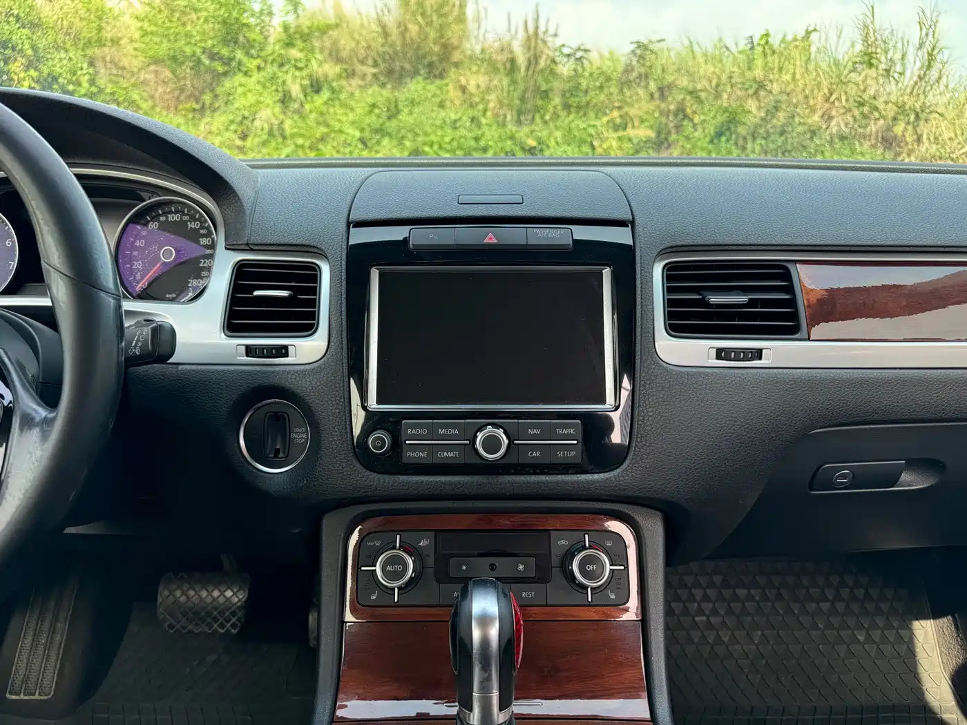 Volkswagen Touareg 2011 3.0TSI Standard фото 10