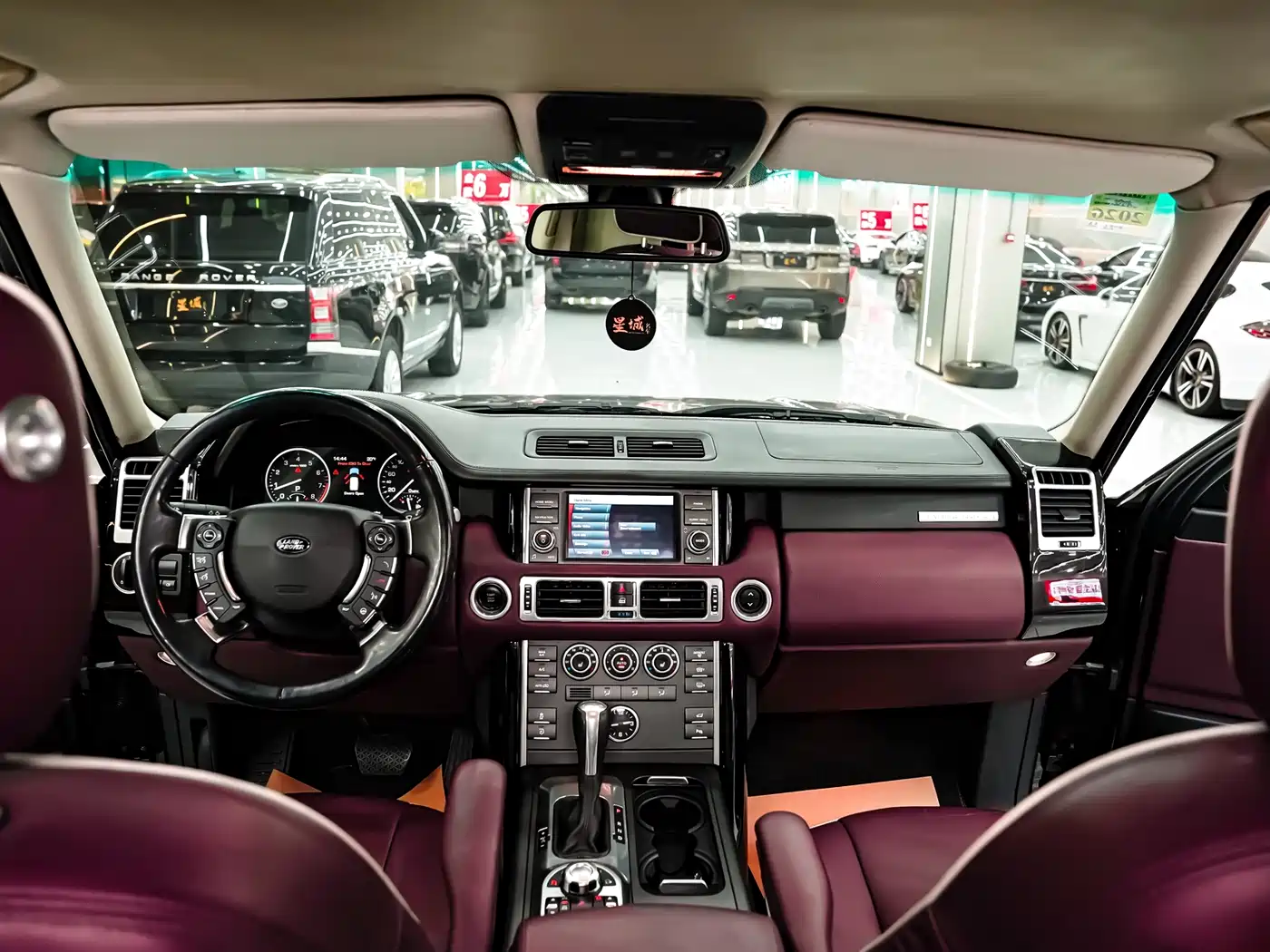 Land Rover Range Rover 2014 5.0 SC V8 AB Ultimate Genesis Extended Edition фото 14