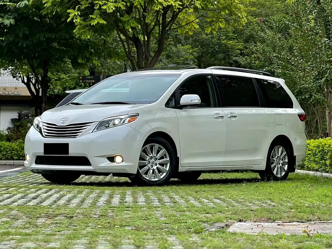 Toyota Sienna 2015 3.5L 2WD LE