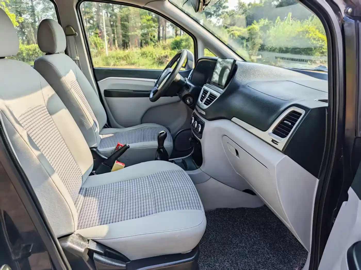 Dongfeng ZNA Shuaike 2016 2016 1.5L Manual Comfort