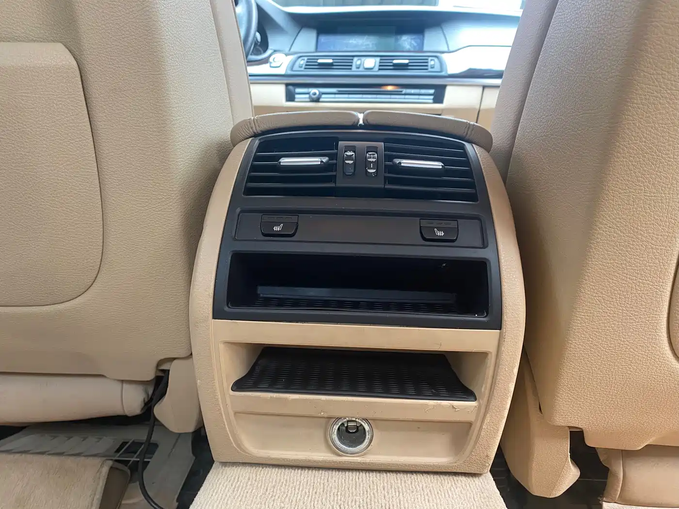 BMW 5 Series 2013 525Li Excellence Edition фото 21