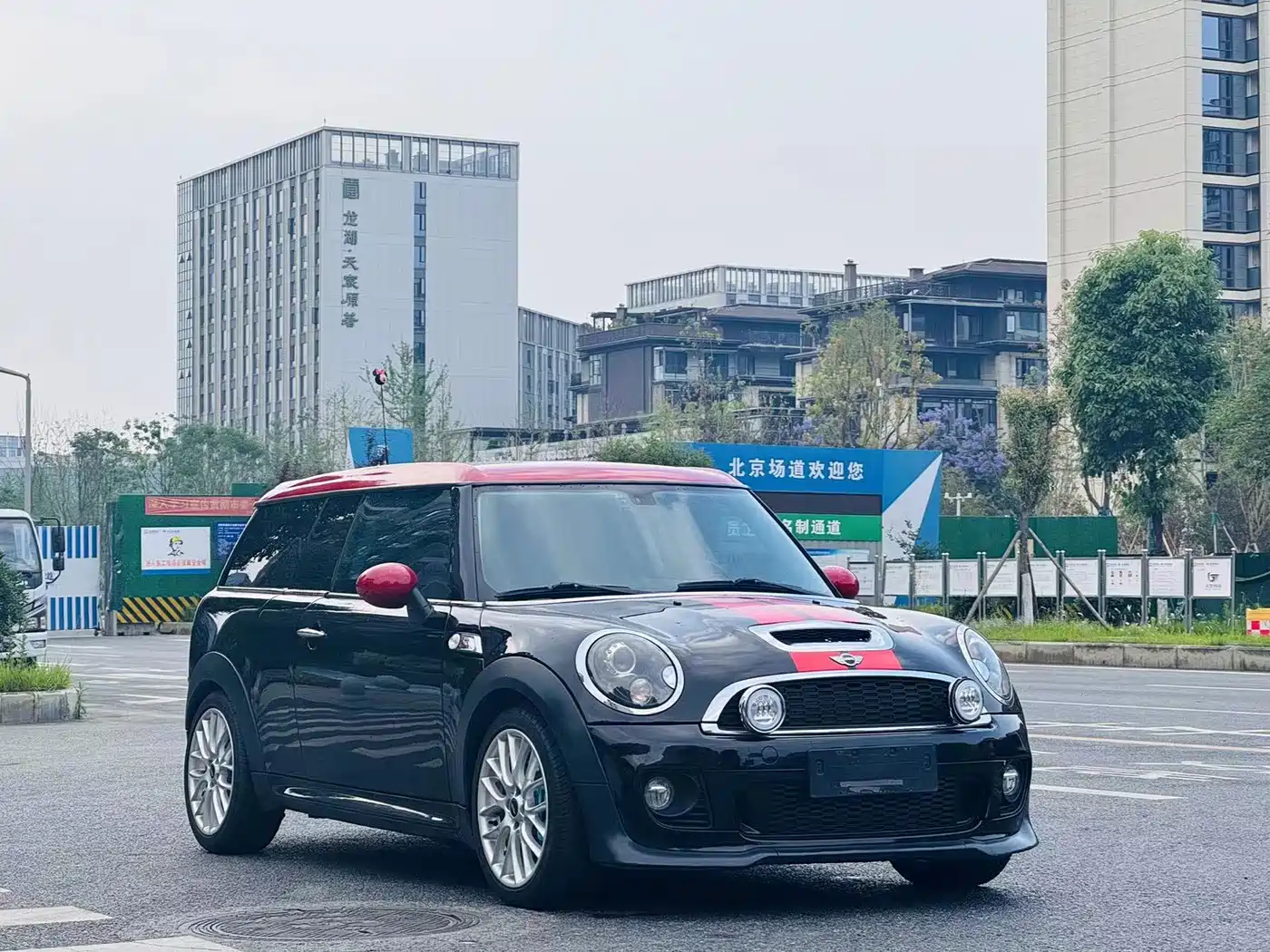 MINI CLUBMAN 2012 Model 1.6T COOPER S China Mission Edition фото 3