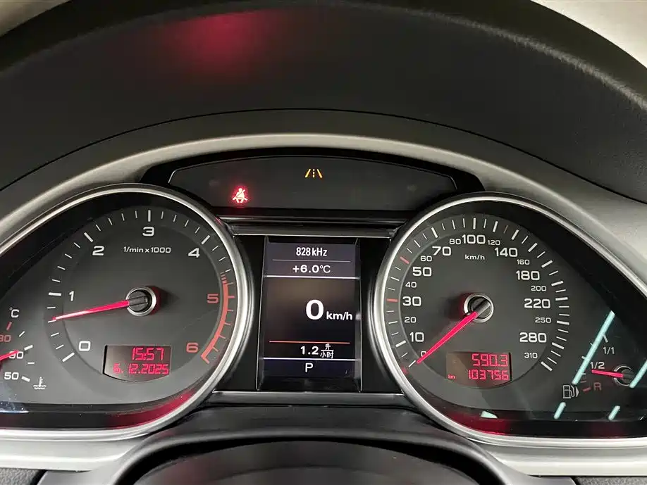 Audi Q7 2010 Model 6.0 V12 TDI Flagship фото 24