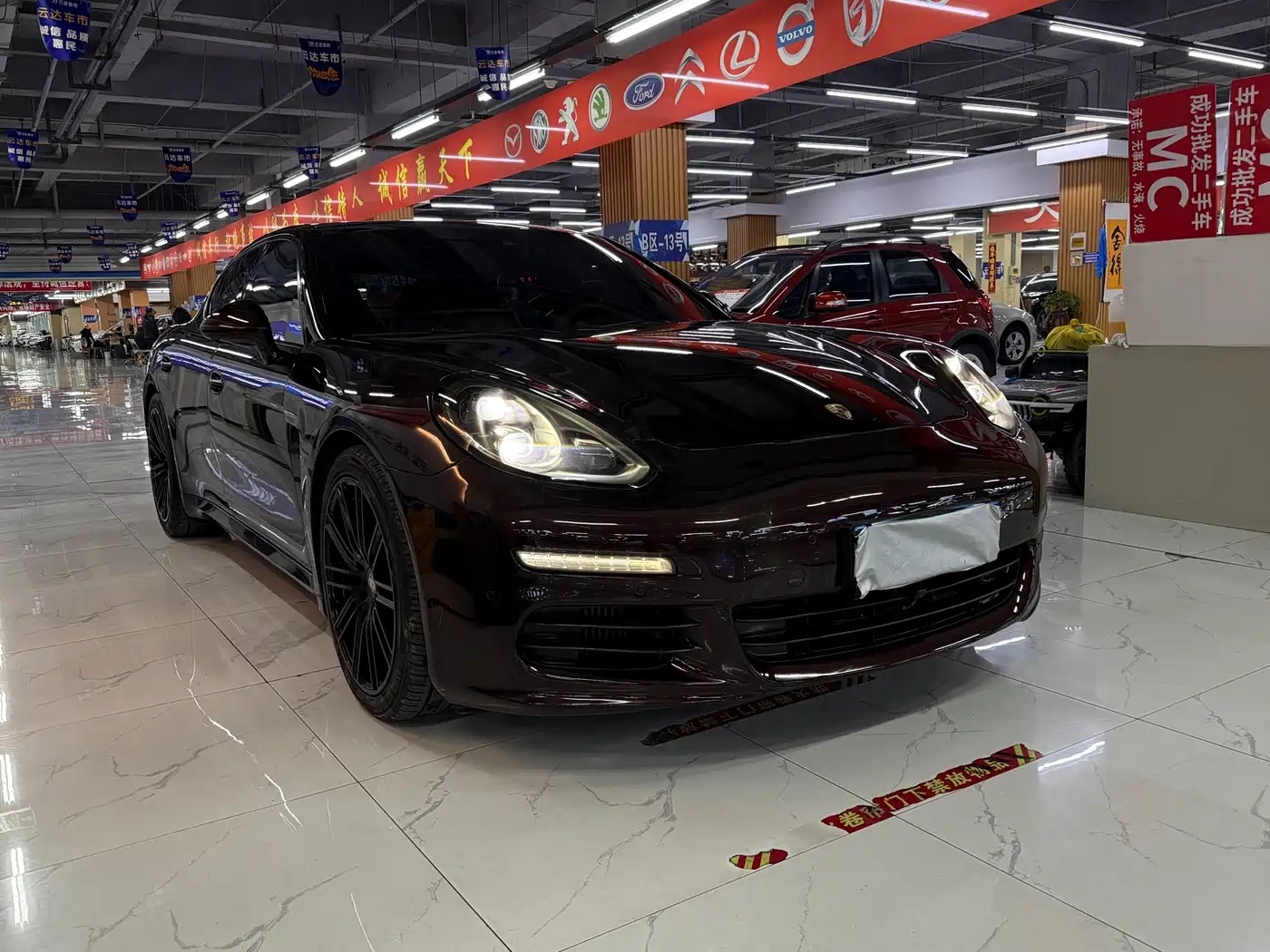 Porsche Panamera 2014 Panamera 4 3.0T фото 2