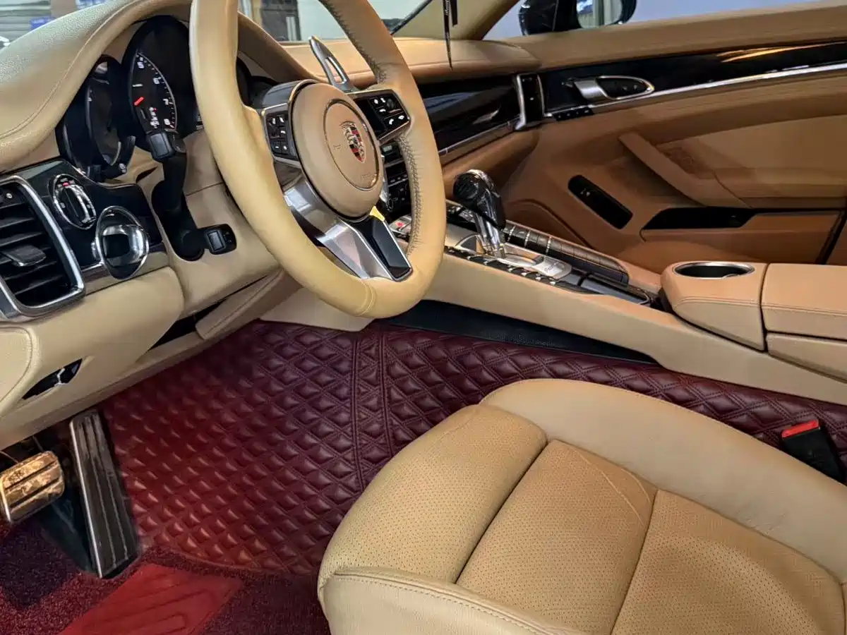 Porsche Panamera 2014 Panamera 4 3.0T фото 7