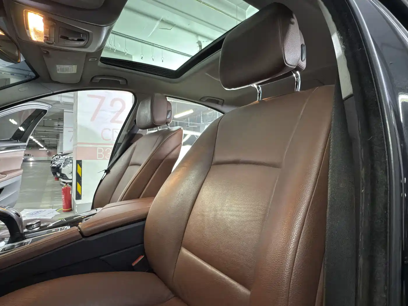 BMW 5 Series (Import) 2011 535i Luxury Sport фото 8