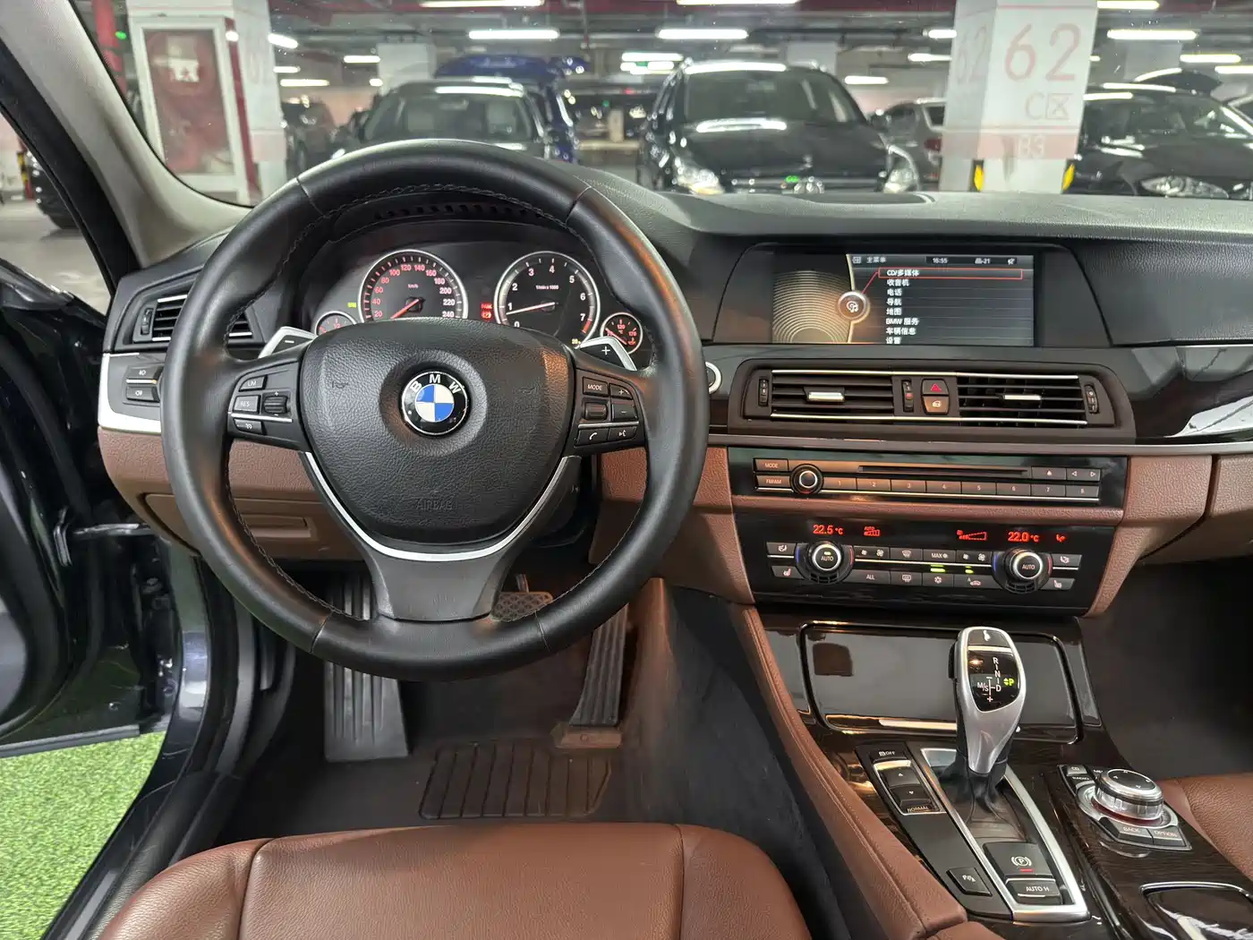 BMW 5 Series (Import) 2011 535i Luxury Sport фото 13