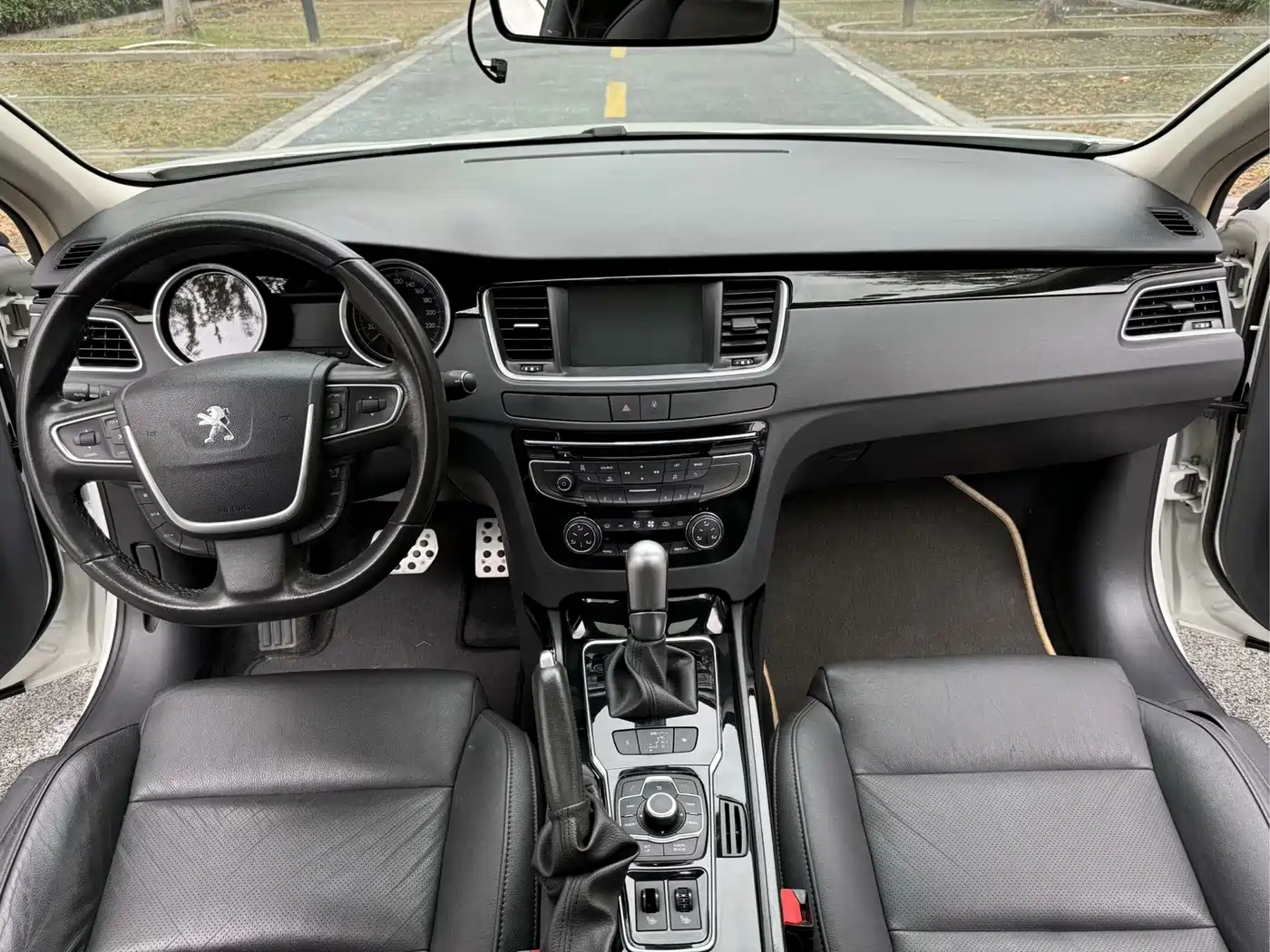 Peugeot 508 2013 2.0L 2nd Anniversary Auto Sunroof Classic Edition фото 8