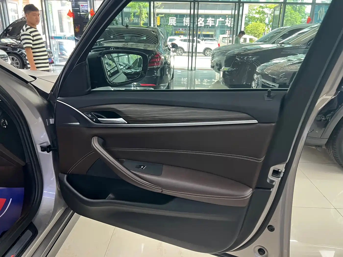 BMW 5 Series 2018 530Li Leading Luxury Package фото 32