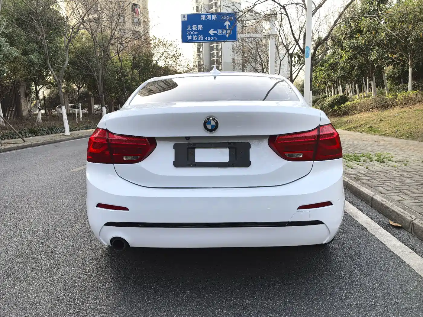 BMW 1 Series 2017 118i Sport фото 6