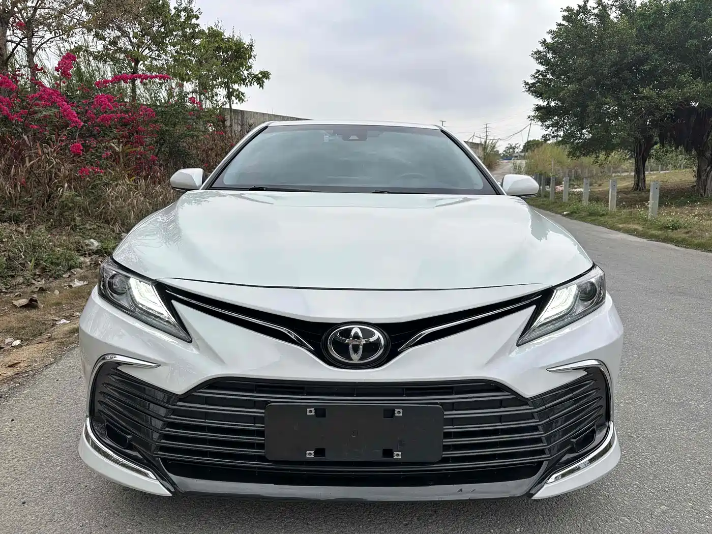 Toyota Camry 2021 2.0G Luxury Edition фото 2