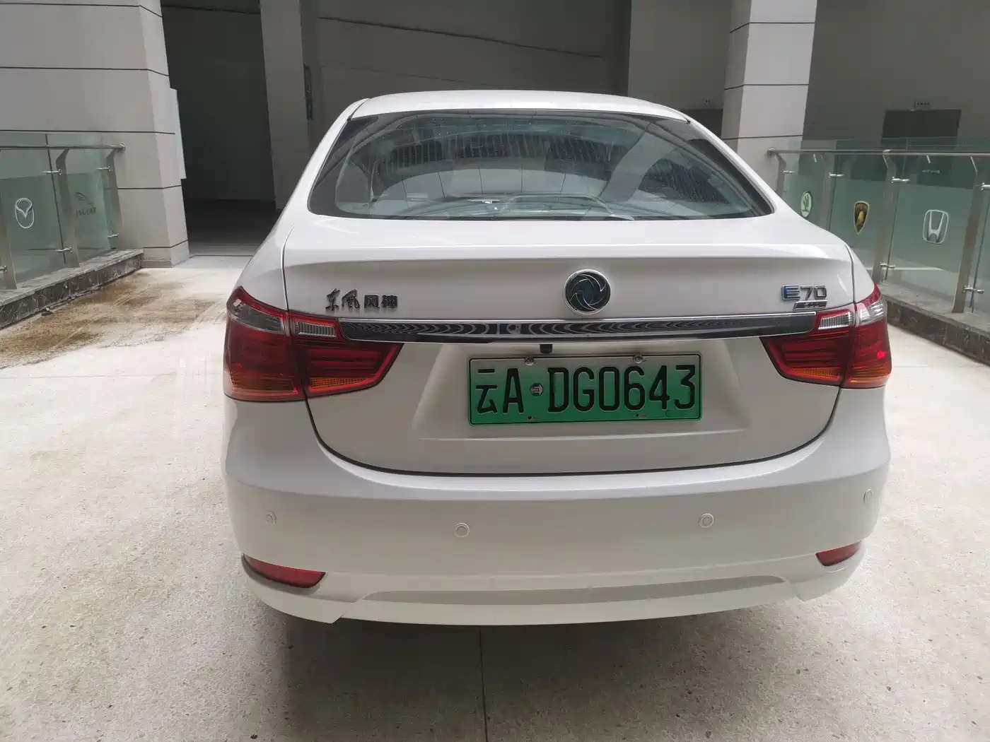 DONGFENG E70