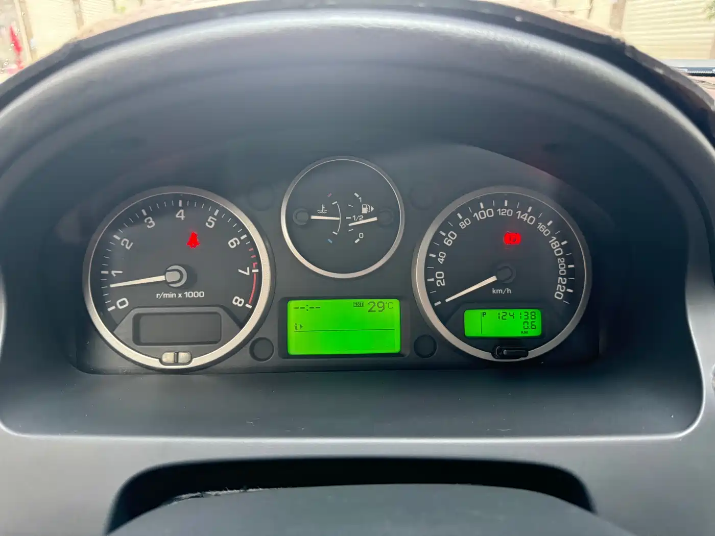 Land Rover Freelander 2 2010 3.2 i6 Automatic HSE Petrol фото 10