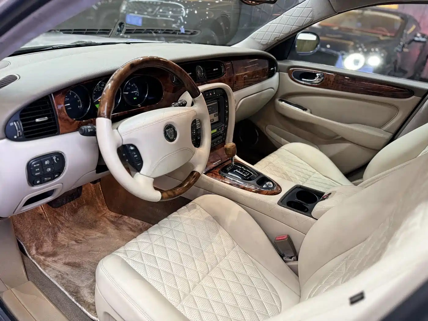 Jaguar XJ 2003 2004 Model XJ8 4.2
