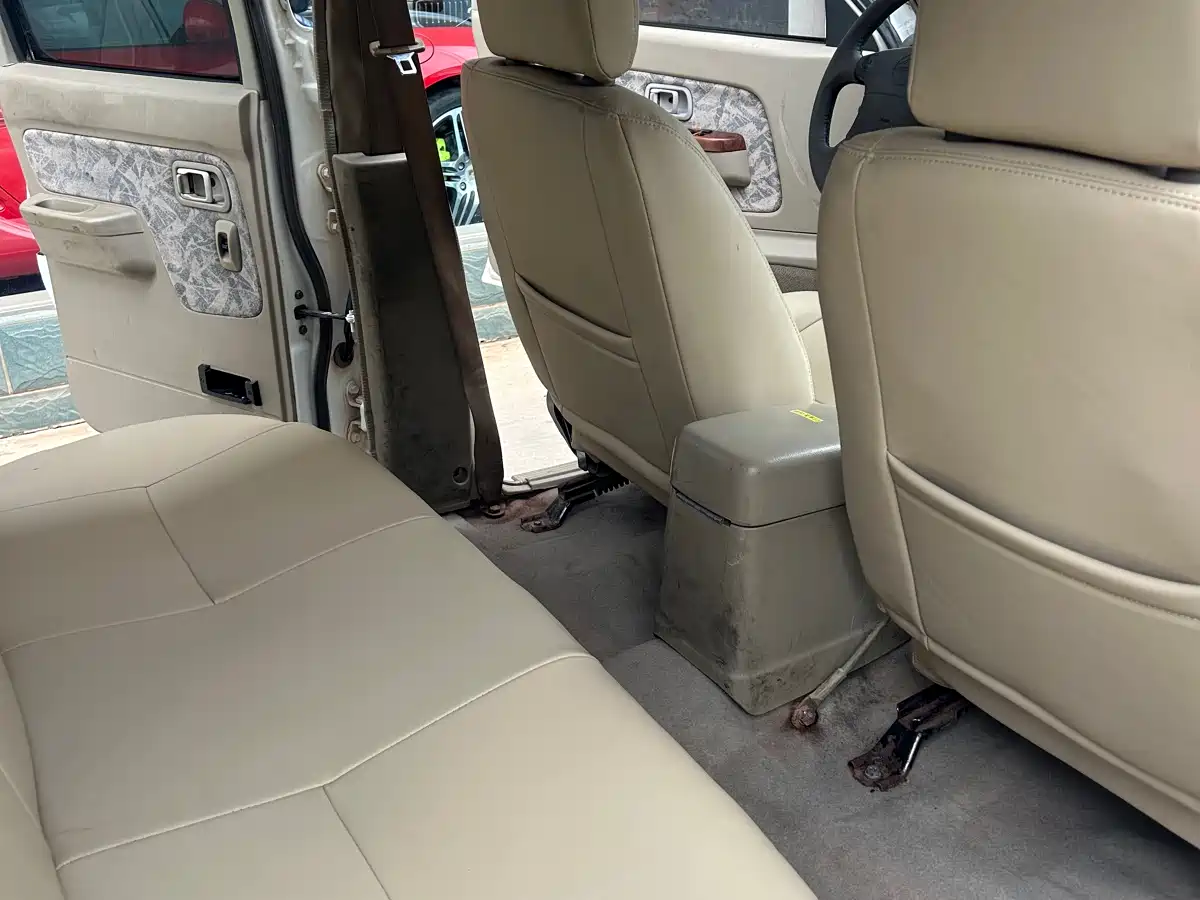 Nissan ZN Van 2011 2011 2.4L 4WD Standard 5-seater ZN6493