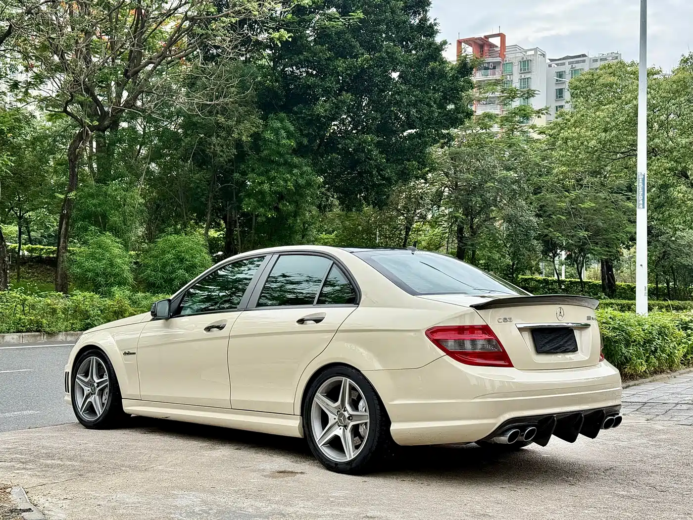 Mercedes-Benz C-Class AMG 2010 AMG C 63 Sport Enhanced Edition фото 9