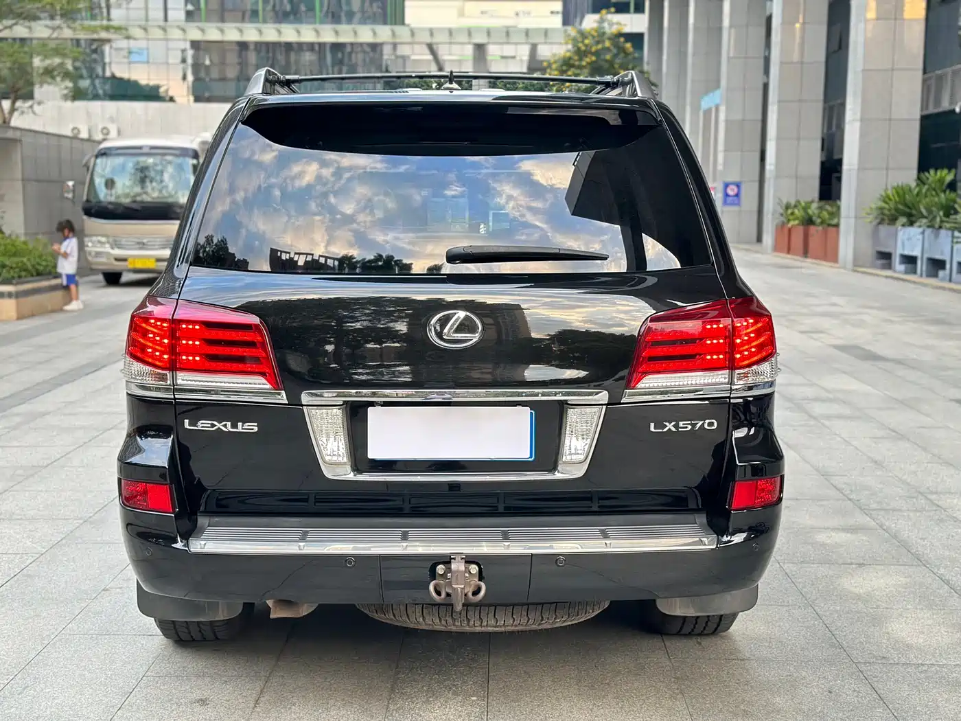 Lexus LX 2013 570 фото 4
