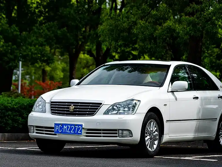Toyota Crown 2008 2.5L 5th Anniversary Edition фото 2