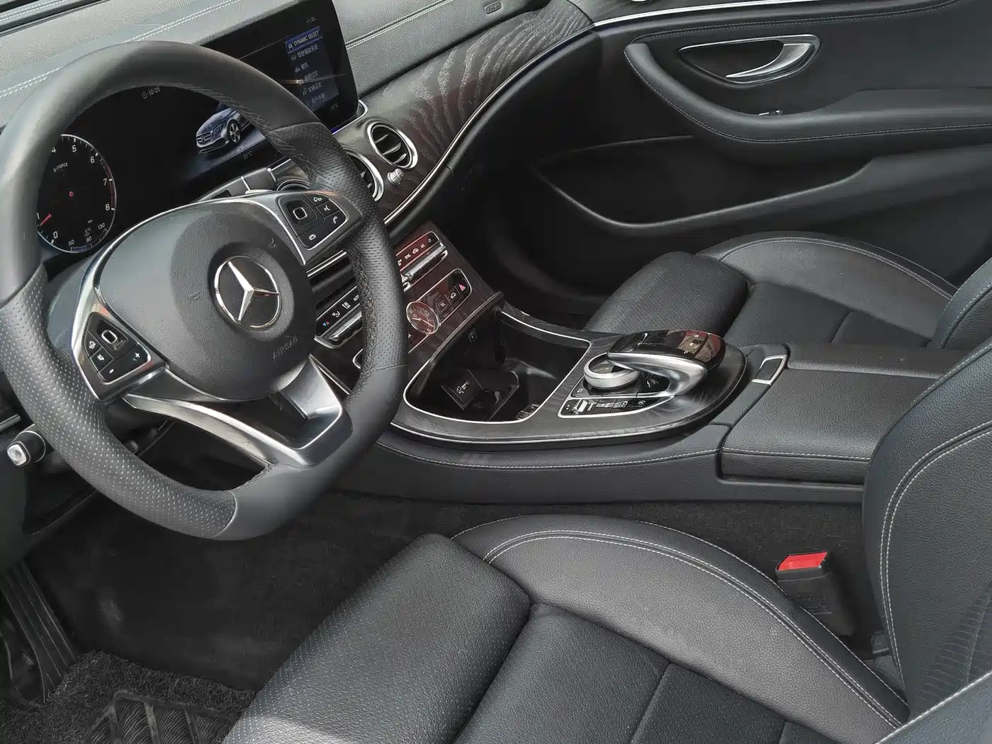 Mercedes-Benz E-Class 2018 E 200 L Sport фото 14