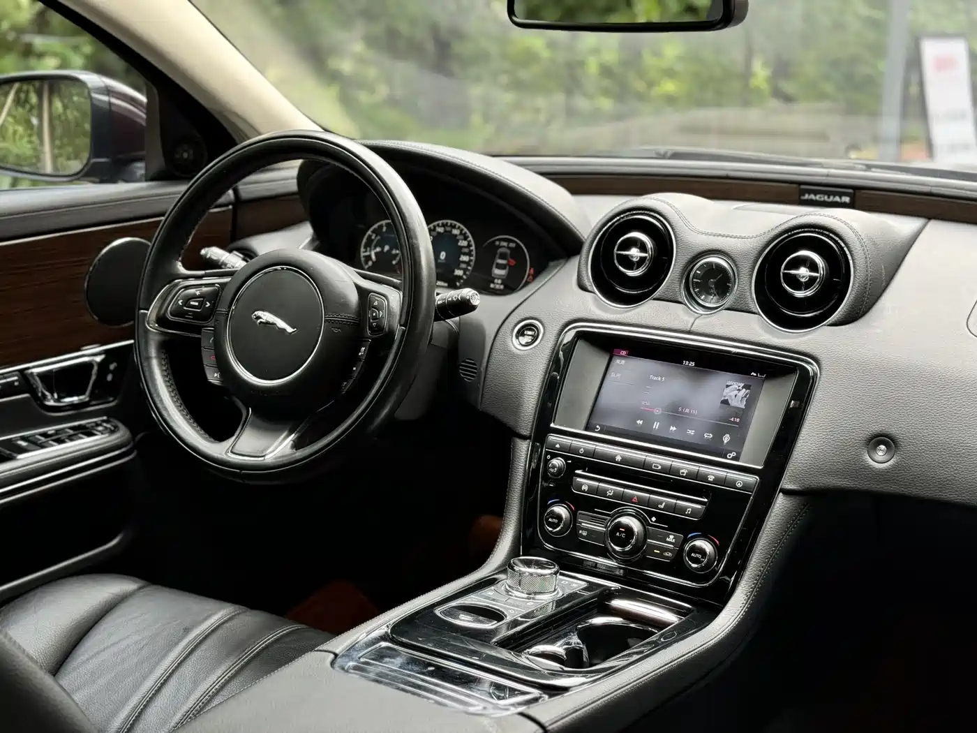 Jaguar XJ 2016 2016 XJL 3.0 SC 2WD Elegance Business Edition