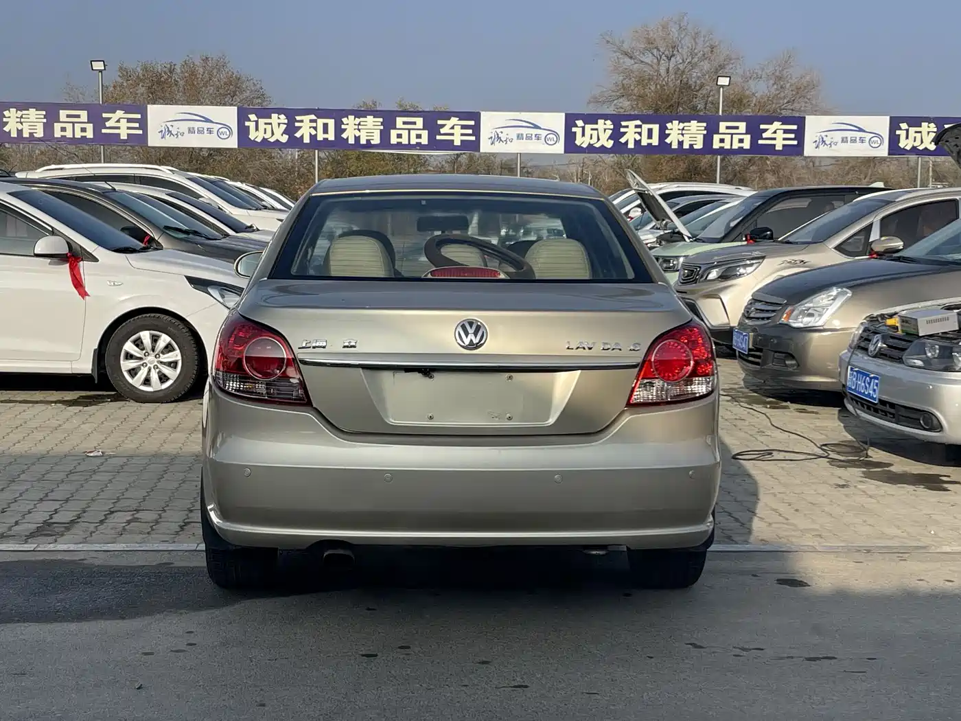 Volkswagen Lavida 2011 1.6L Automatic Pinxuan Edition фото 8