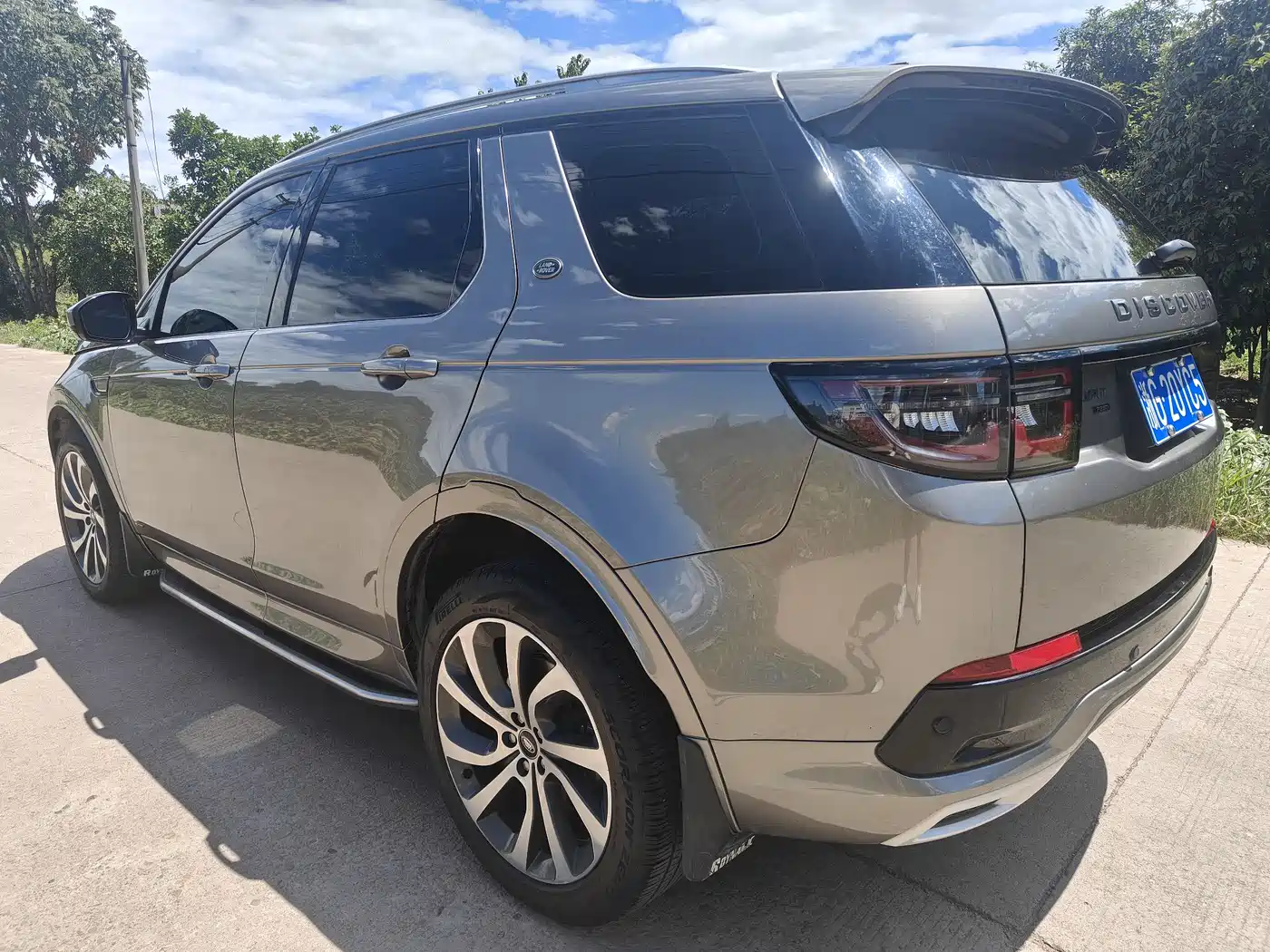 LAND ROVER DISCOVER SPORTS