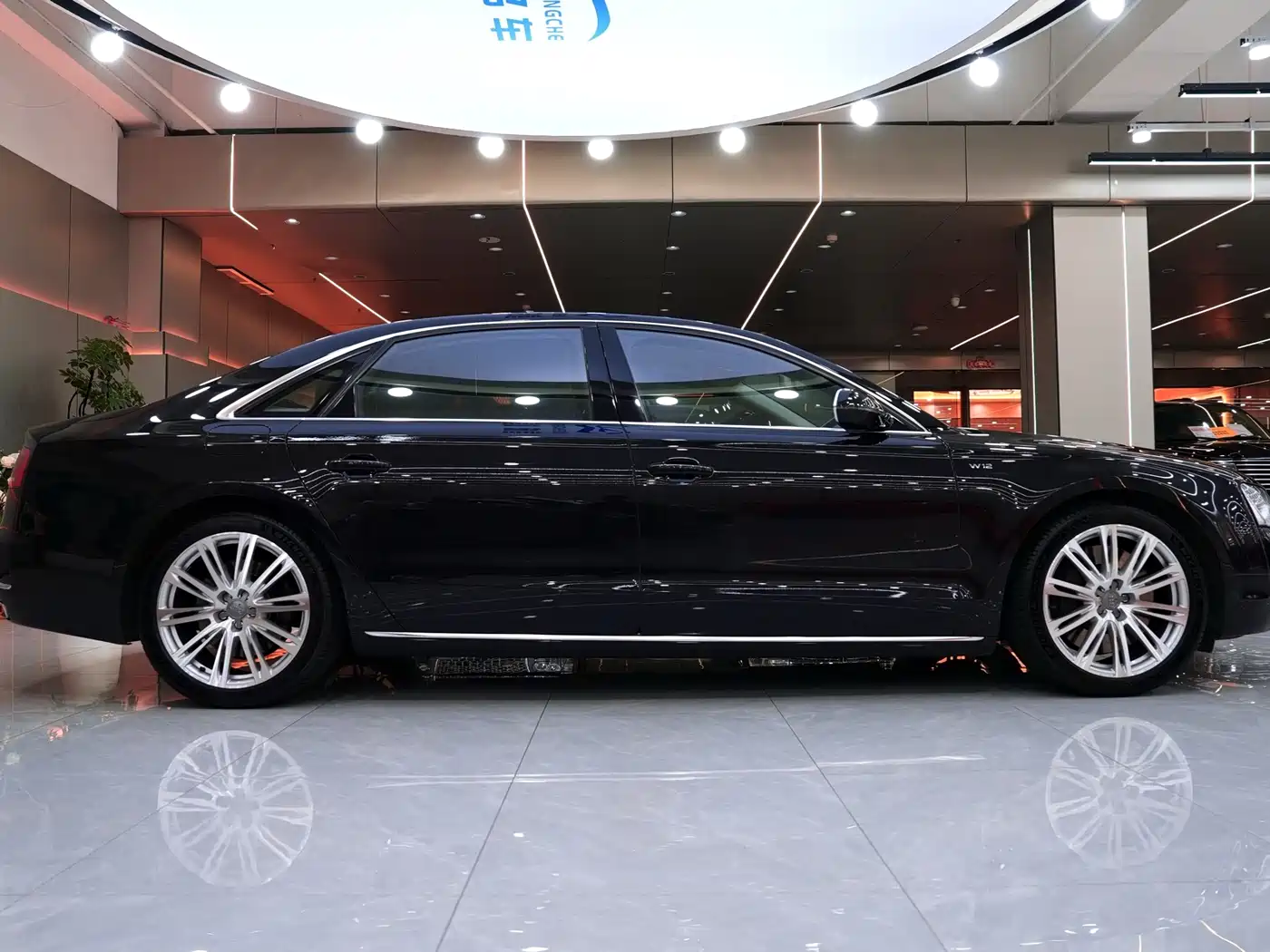 Audi A8 2013 A8L 6.3 FSI W12 quattro Flagship фото 3