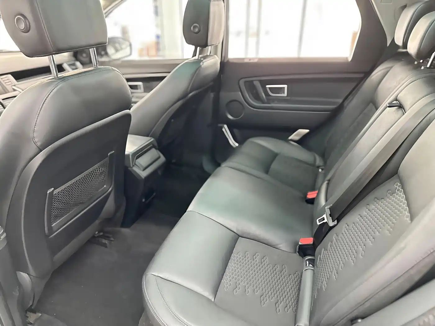 Land Rover Discovery Sport 2016 2.0T S фото 5