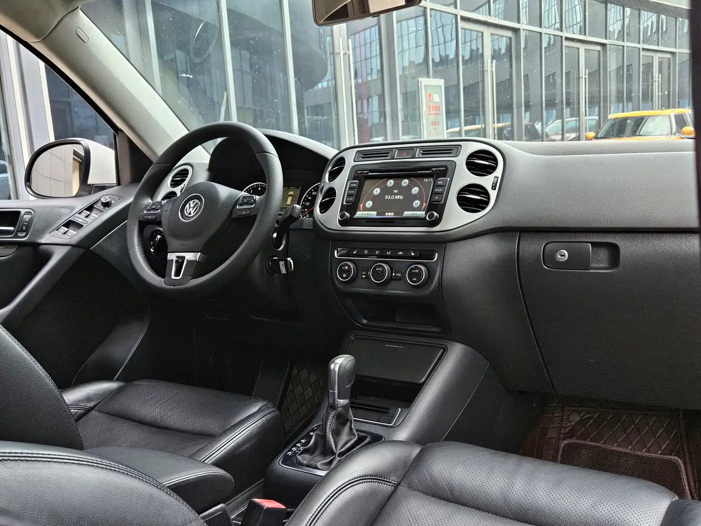 Volkswagen Tiguan 2013 2.0TSI Auto 4WD Luxury Edition фото 10