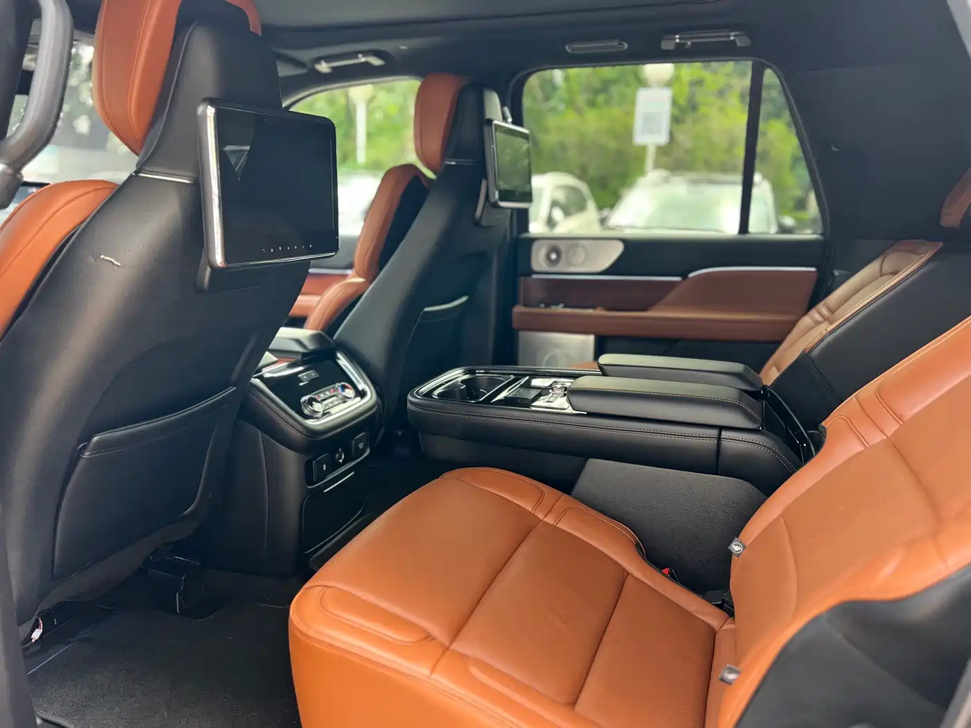 Lincoln Navigator 2019 3.5T Ultimate China VI фото 7