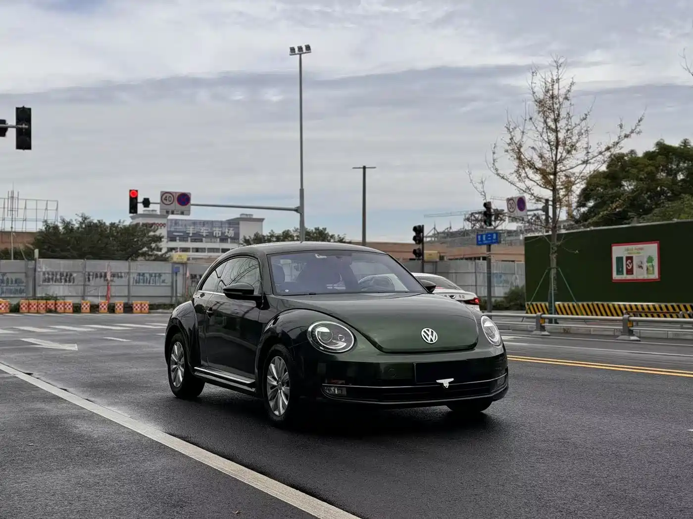 Volkswagen Beetle 2014 1.4TSI Fashion Edition фото 3