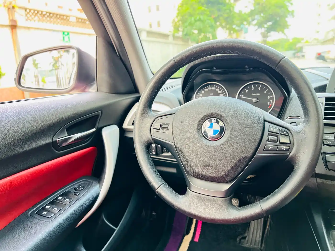 BMW 1 Series (Import) 2012 116i Leading фото 25