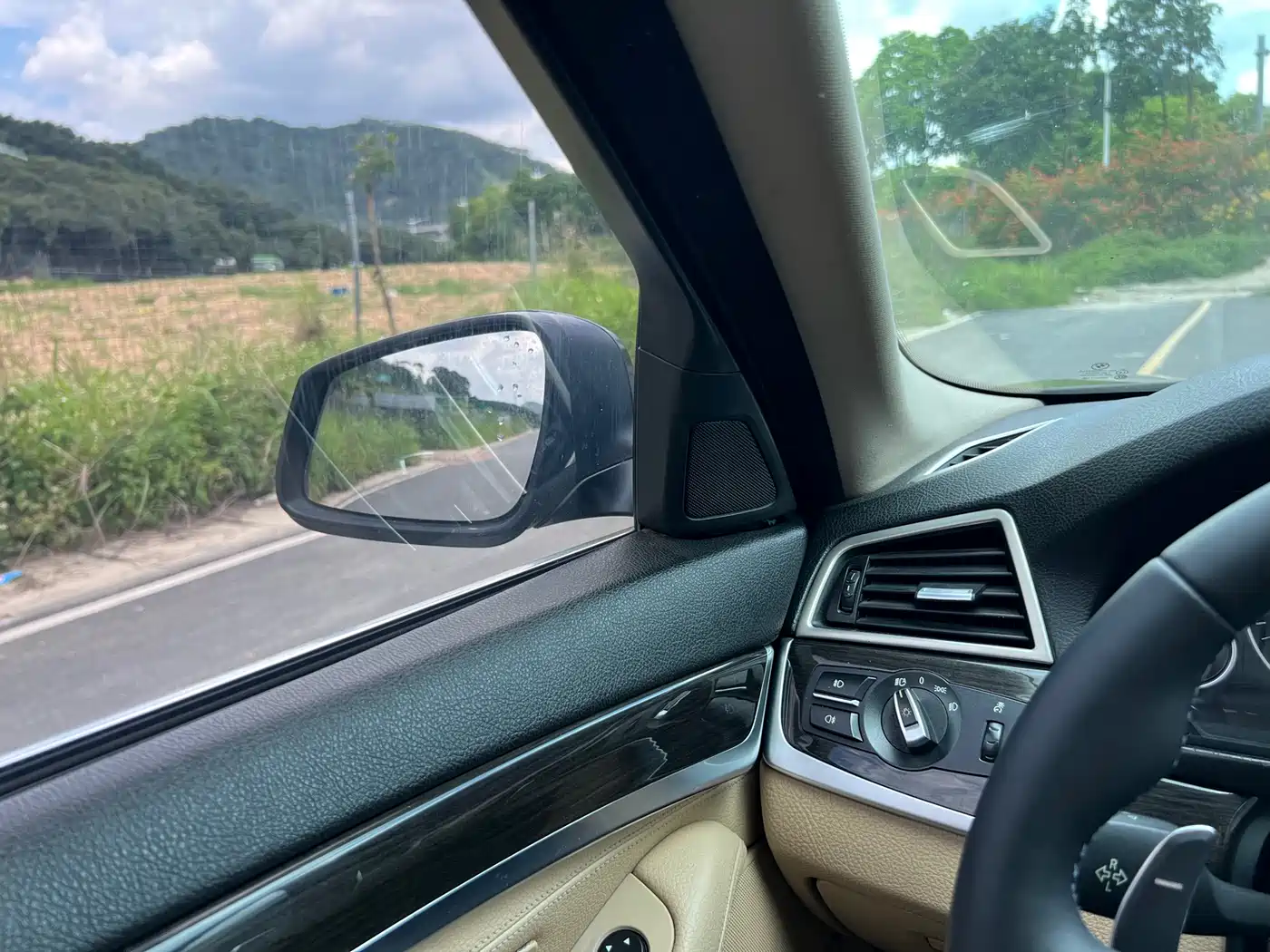 BMW 5 Series 2012 535Li Luxury фото 29