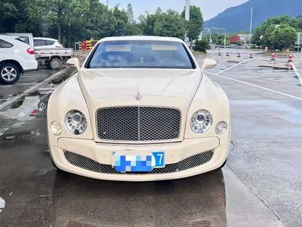 Bentley Mulsanne 2013 6.8T Mulliner Special Edition фото 2