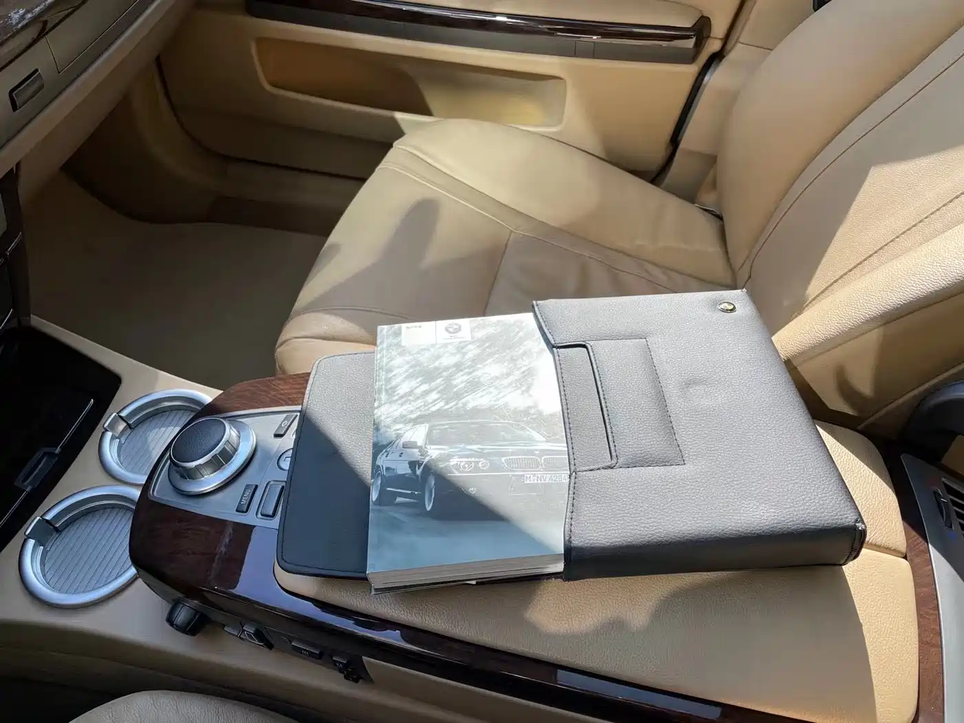 BMW 7 Series 2008 Model 730Li Classic Edition фото 23