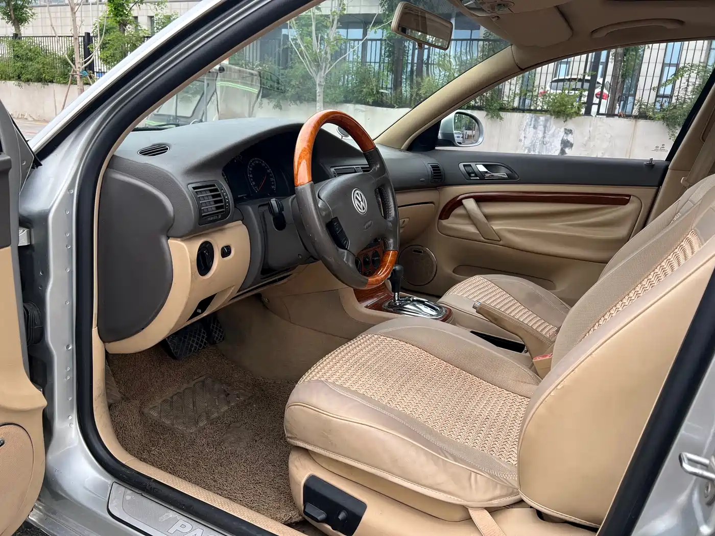 Volkswagen Passat Lingyu 2007 1.8T Automatic Luxury фото 12