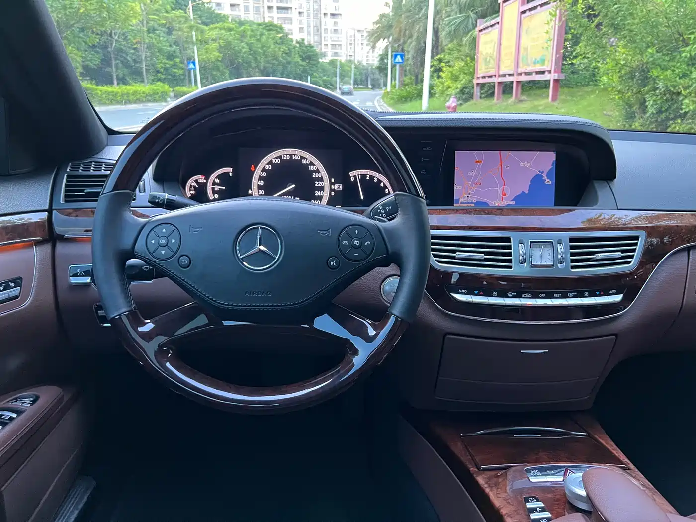 Mercedes-Benz S-Class 2010 S 350 L Luxury фото 18