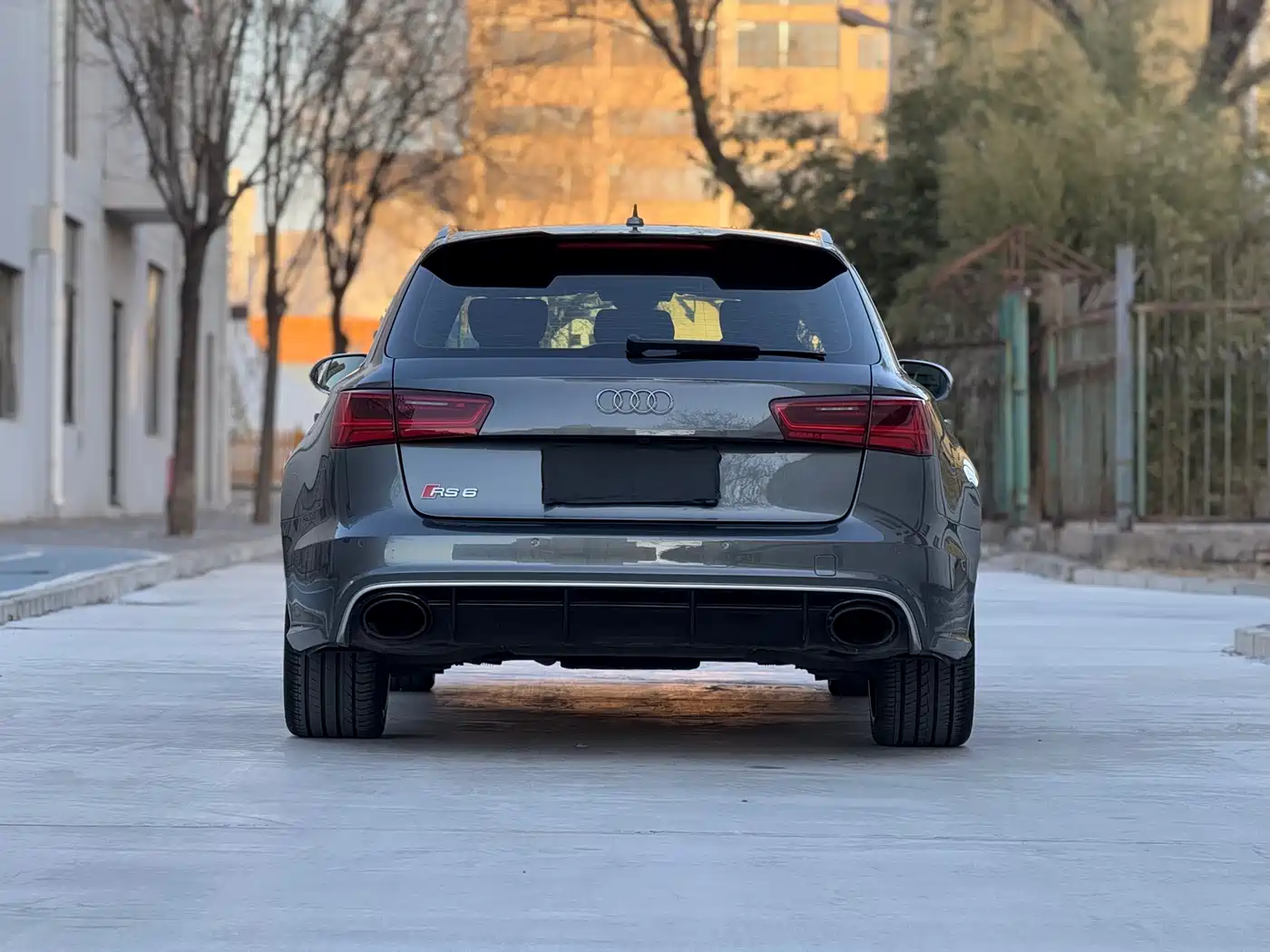 Audi RS 6 2016 RS 6 4.0T Avant фото 16