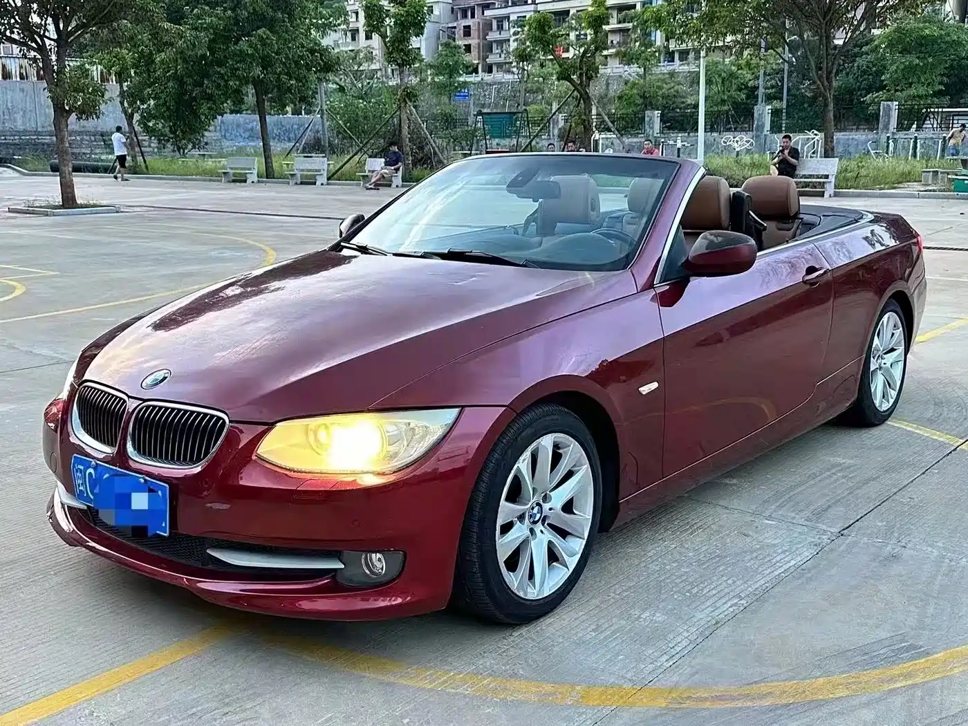 BMW 3 Series (Import) 2011 330i Convertible Coupe