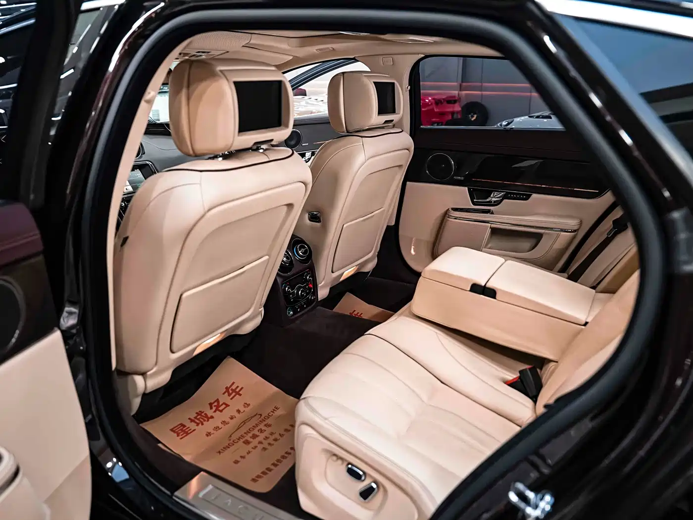 Jaguar XJ 2013 XJL 5.0 SC Ultimate Genesis Edition 5-seater фото 20