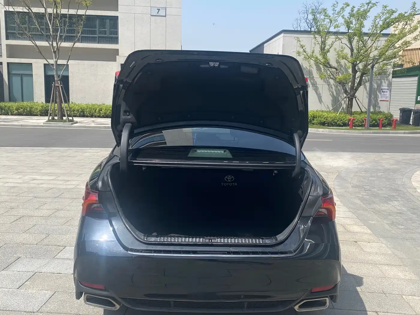 Toyota Avalon 2022 2.0L Luxury Edition фото 9