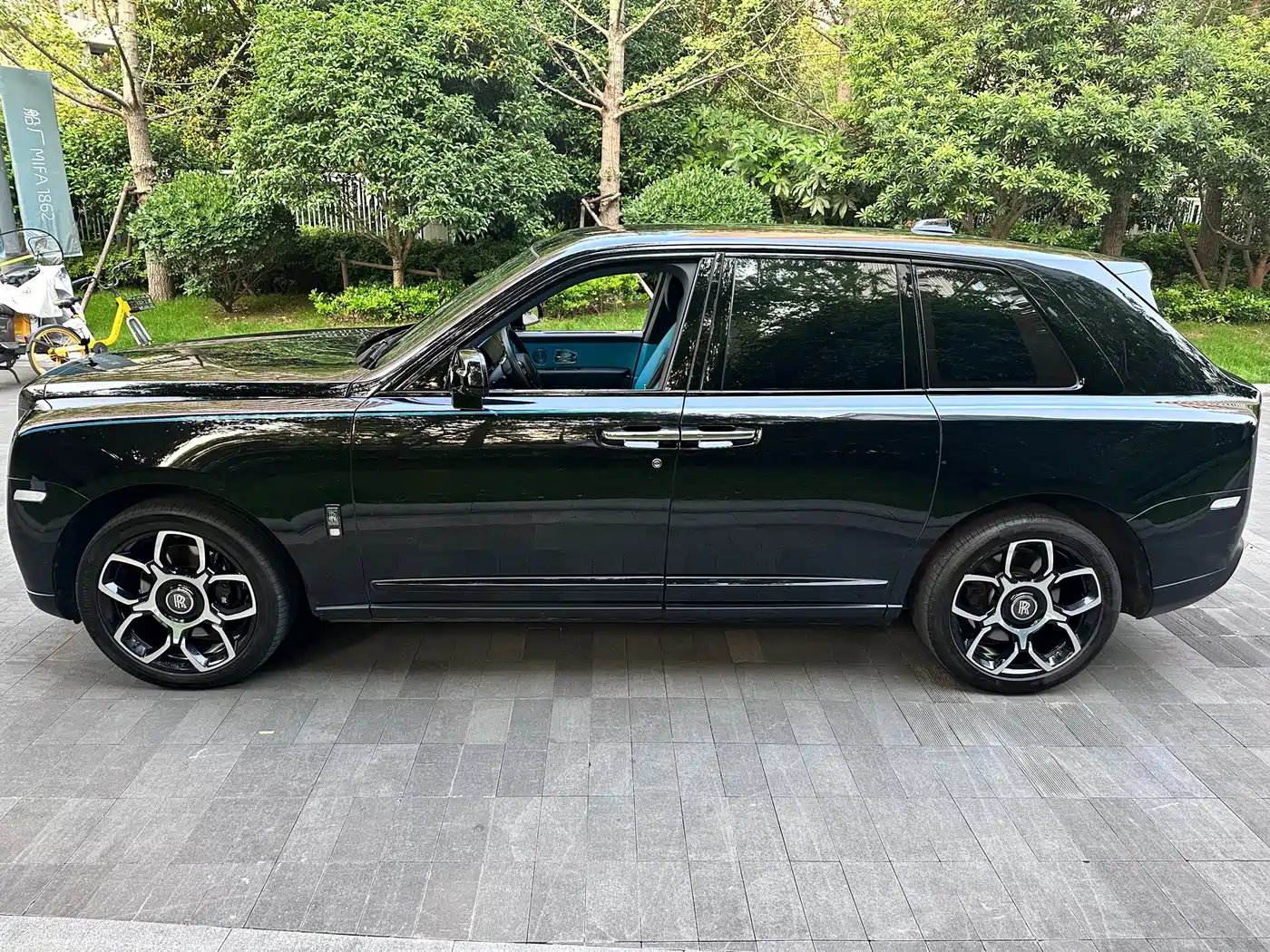 Rolls-Royce Cullinan 2022 2020 Black Badge