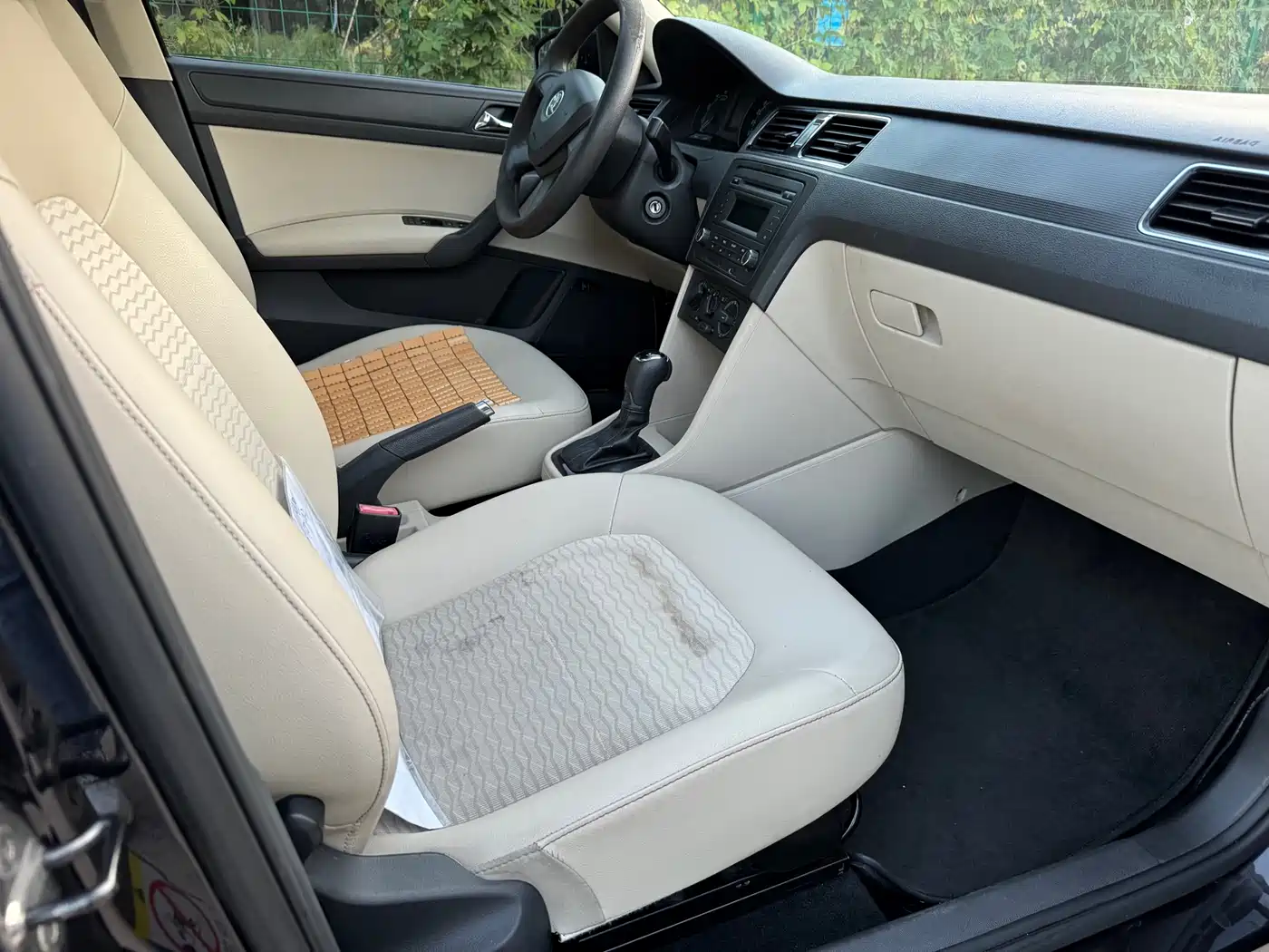 Škoda Rapid 2013 1.6L Automatic Preferred фото 7