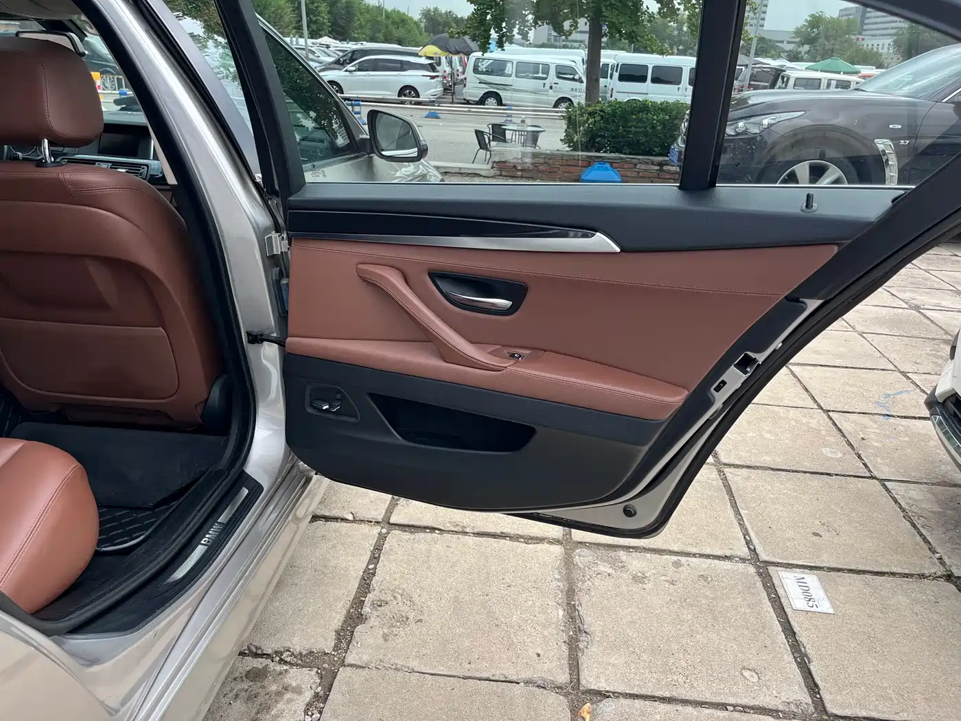 BMW 5 Series 2014 520Li Elegance фото 13