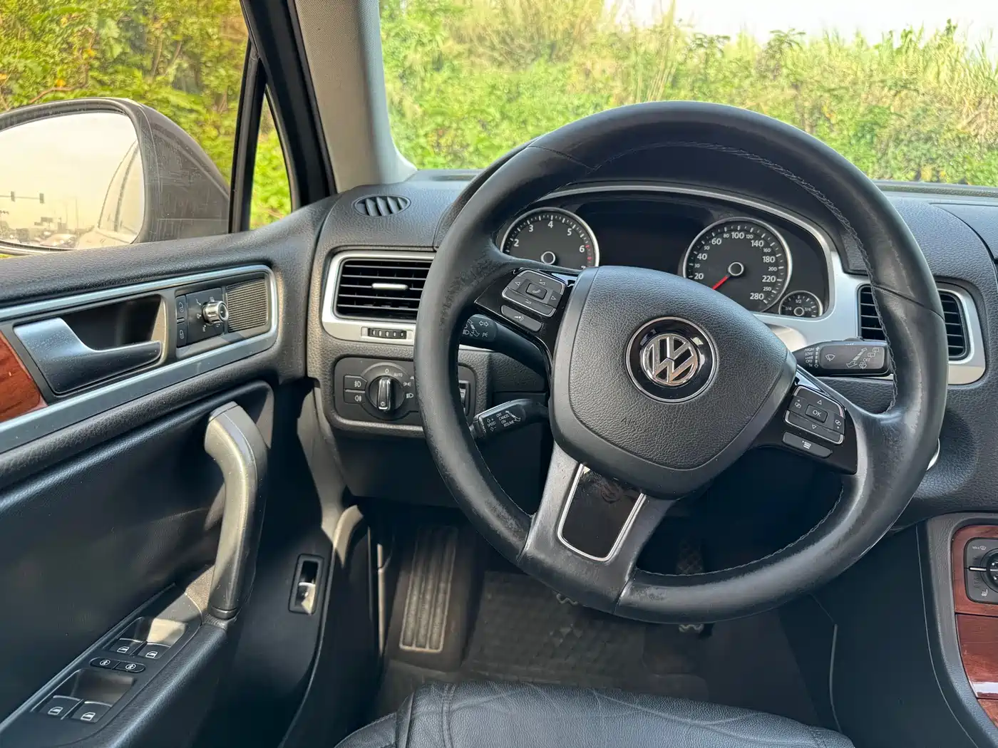 Volkswagen Touareg 2011 3.0TSI Standard фото 9