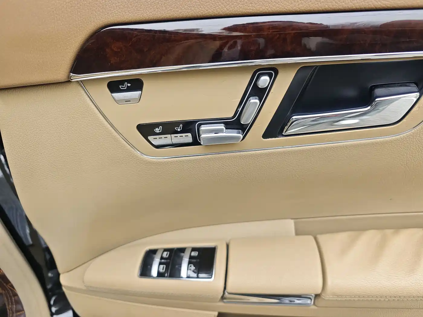 Mercedes-Benz S-Class 2010 Model S 400 L HYBRID фото 25