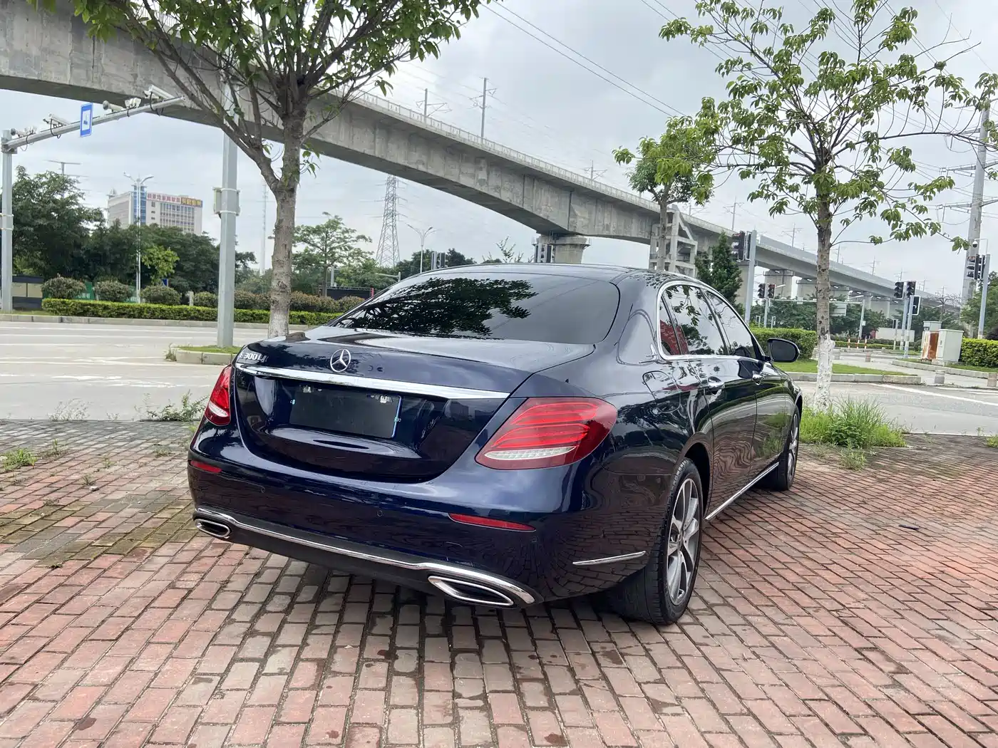 Mercedes-Benz E-Class 2019 E 300 L Luxury фото 6