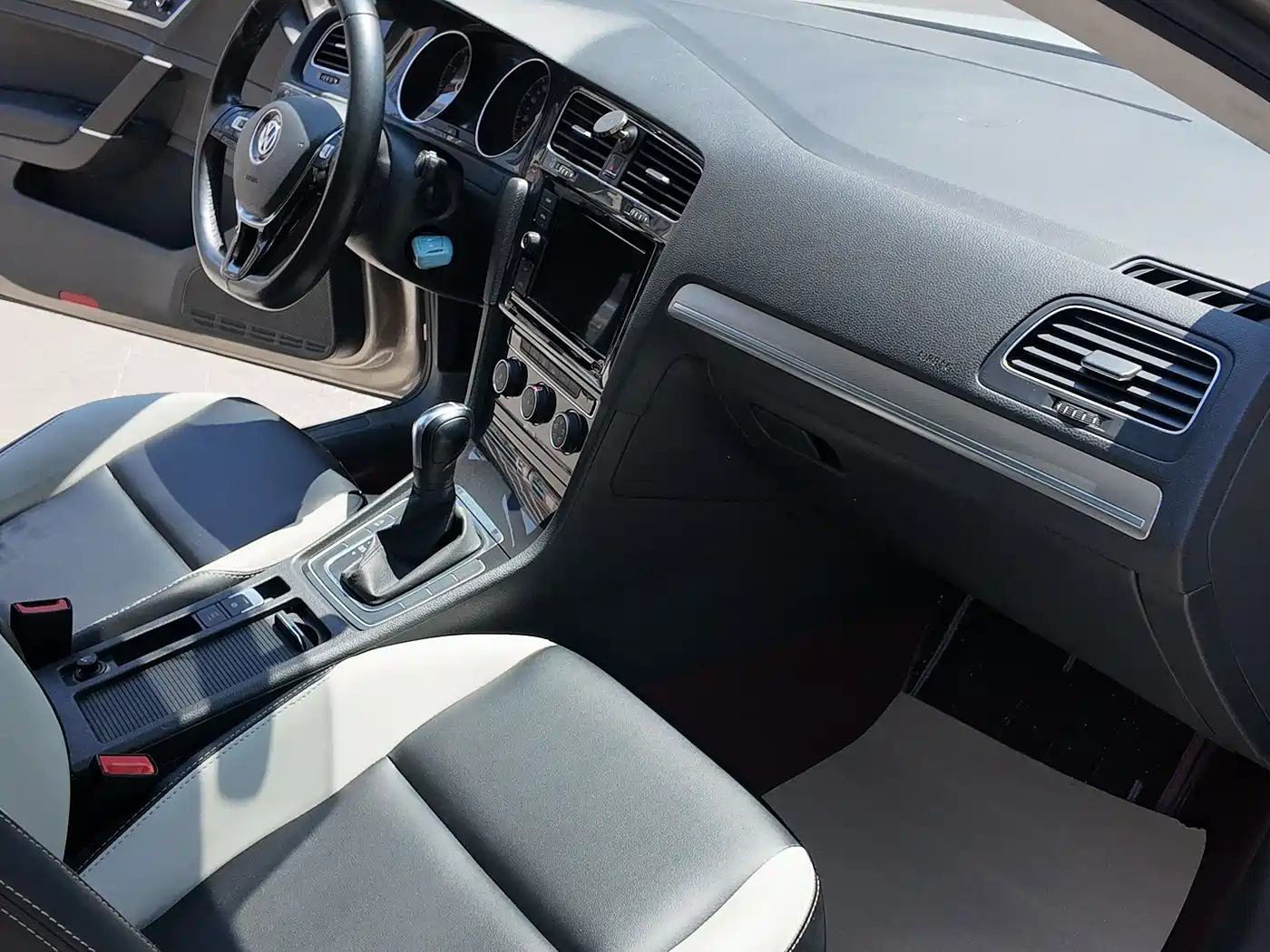 Volkswagen Golf 2019 200TSI DSG Comfort (China V) фото 7