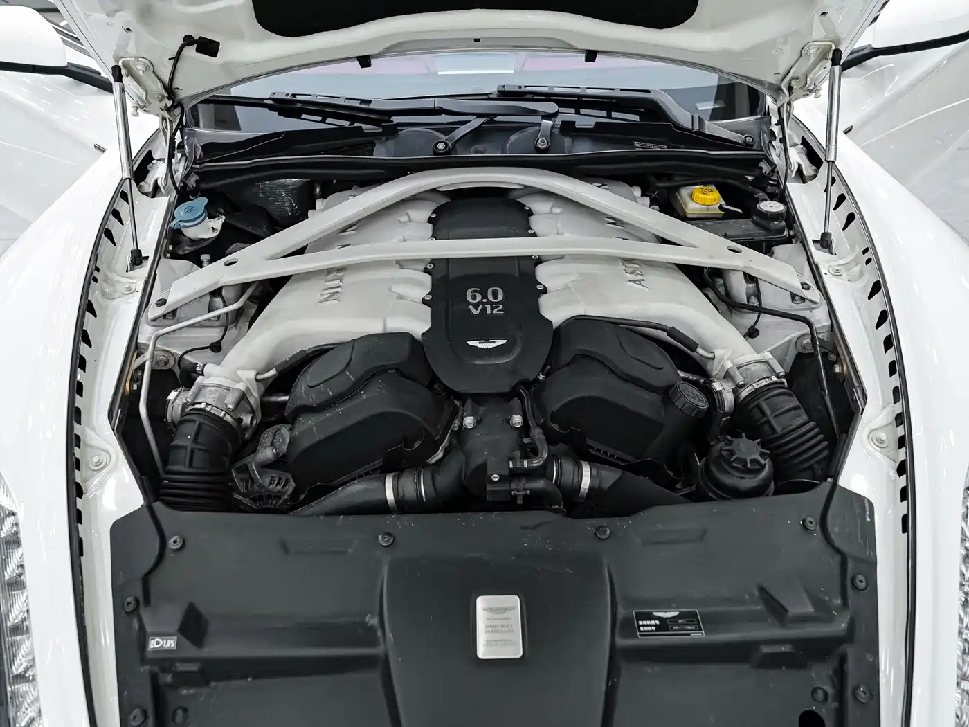 Aston Martin Rapide 2014 Model 6.0L S Centennial Edition фото 11